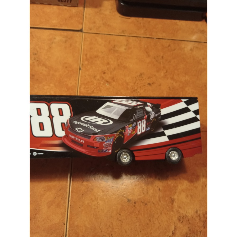 Lionel NASCAR #88 Ingersoll Rand Cole Whitt JR Motorsports Hauler Trailer 1/64 - Picture 2 of 5